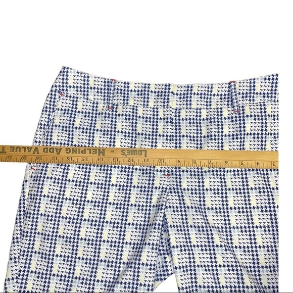 Annika Cutter & Buck Houndstooth Pattern Bermuda Golf Shorts for women’s - Picture 5 of 12